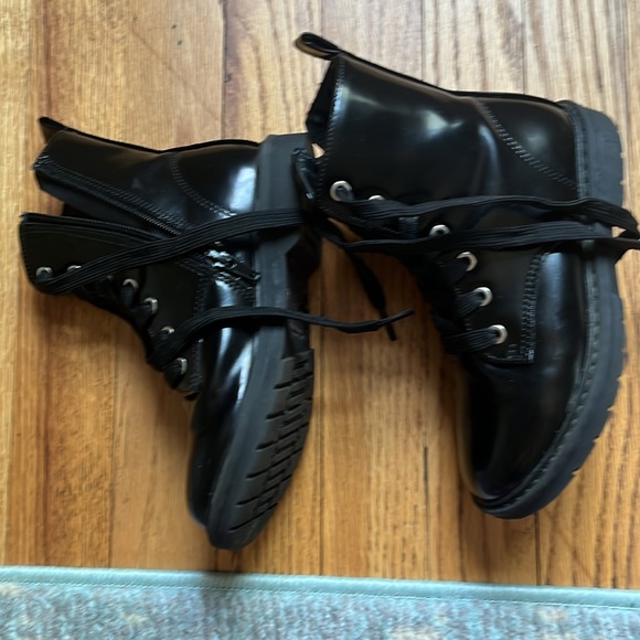 Cat & Jack Kids Wicked Movie Boots - Pastel and Black - Picture 7 of 8